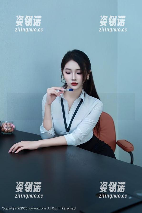 秀人网-你的兔妹妹 秀人网 - 当你的兔妹妹遇上天台,近期更新的作品集清新酷炫再现!