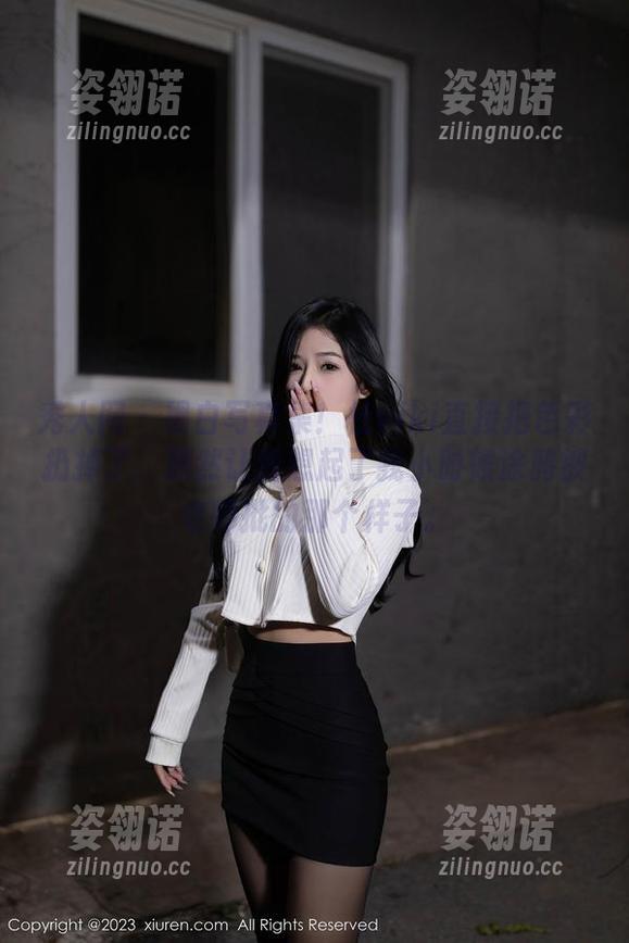 秀人网-杜viki 秀人网 - 黑白写真集!杜viki直接把色彩扔掉了,居然让我想起了我小时候涂鸦被老师批的那个样子。