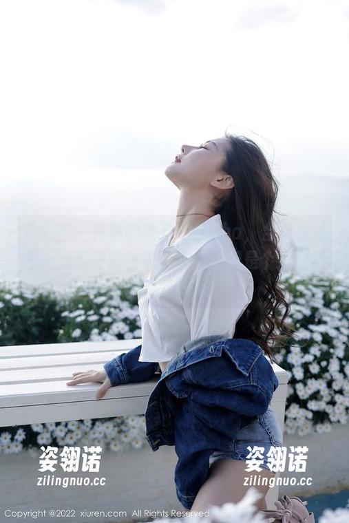 秀人网-蓝夏akasha 秀人网 - 白色的蓝夏akasha,合集里的每一张原图都在说:我跟真相是个人品都不错的朋友。