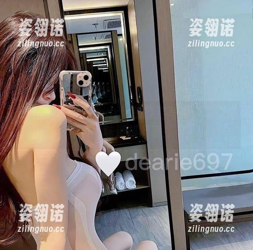 脸红Dearie 微密圈 - 脸红Dearie的镂空写真:看似虚无,味道却满满!