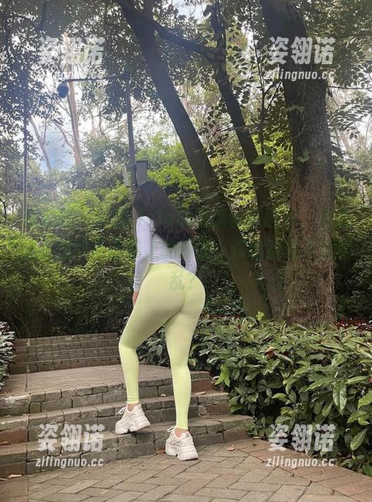 微密圈 - 艾拉·isla的最新丝袜图片，莫名让我想到了沙滩上的沙堡，你说这算不算错乱？