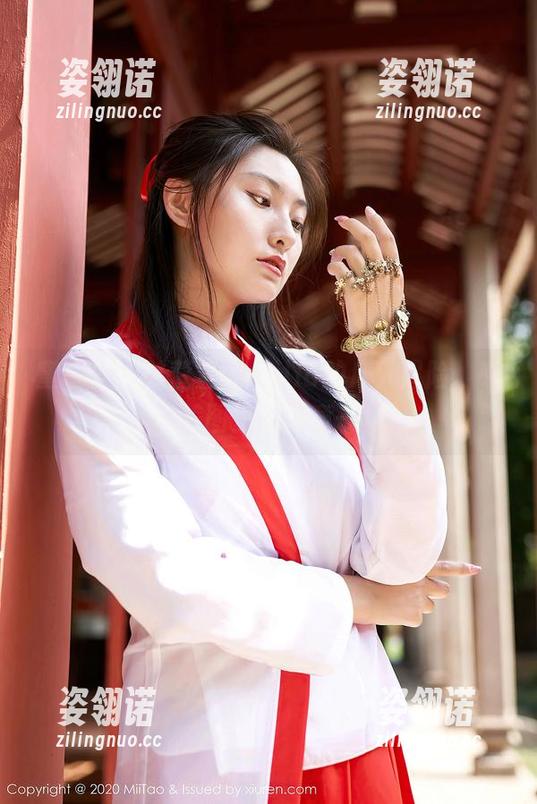 蜜桃社-陆萱萱Cecilia 蜜桃社 - 陆萱萱Cecilia的户外冒险,哦,是美图里的随意一幕?