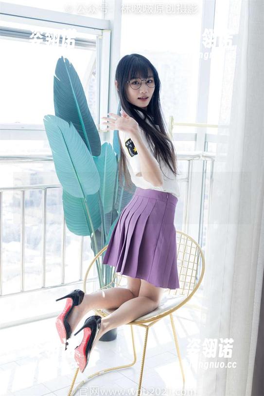 袜啵啵-苏苏 袜啵啵 - 图包精选:苏苏的“甜心”,清新到让人嫉妒