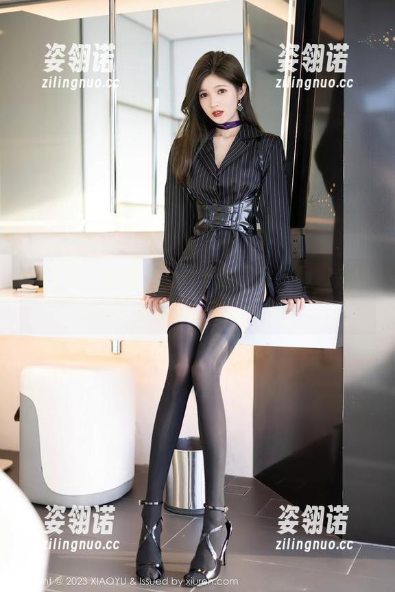 语画界-沐若昕 语画界 - 就想说,沐若昕的女神图包是如何让人站着也想坐下的?