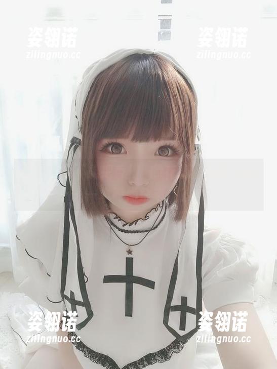 香川澪 所以,能不能把香川澪的花嫁作品设计成一本时尚杂志呢?