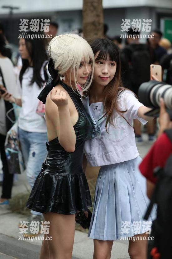 魔镜街拍-婷婷 魔镜街拍 - 嘘!婷婷的粉裙日常工作照大放送,免费品味优雅!